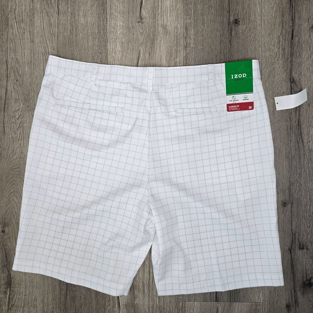 Izod NWT Golf Mens Classic Fit White Checkered Shorts Size 38